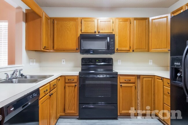 Photo - 409 Kayak Ct