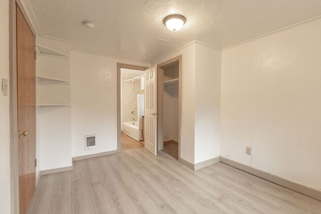 Photo - 1BD, 1BA Cottage coming available soon in Drain!