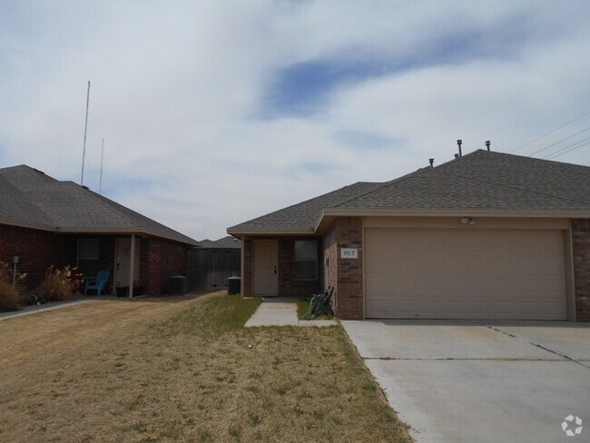 Building Photo - Beautiful duplex in Cooper School District! Rental