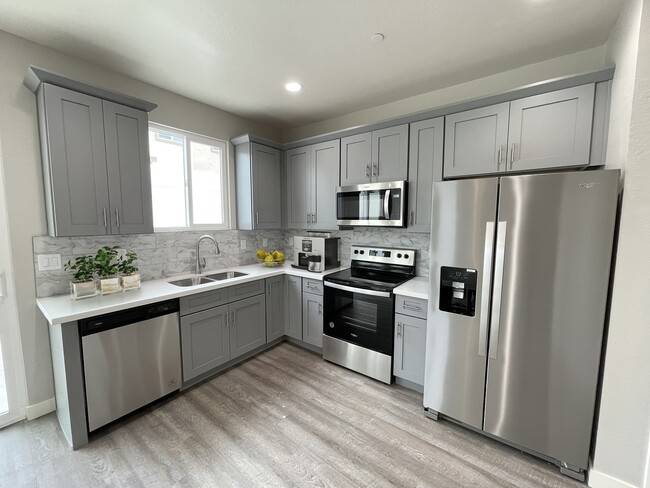 Building Photo - Stone View on Central Rental