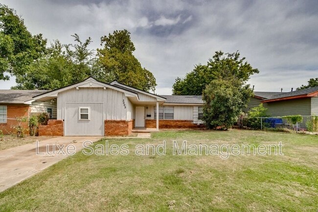 Photo - 3005 SW 52nd Pl