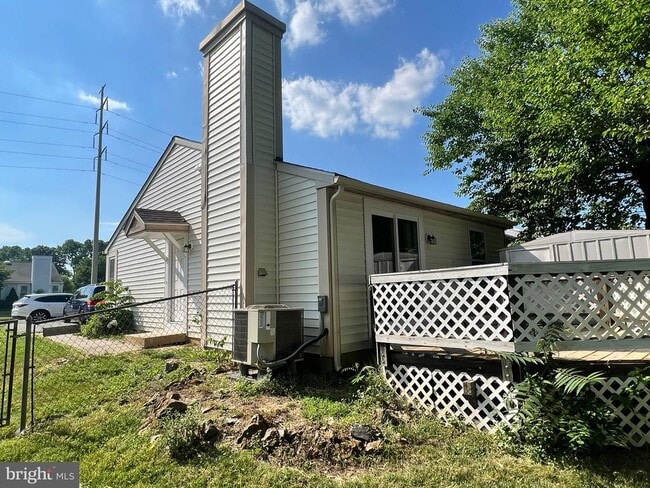 Photo - 830 Chadwick Cir