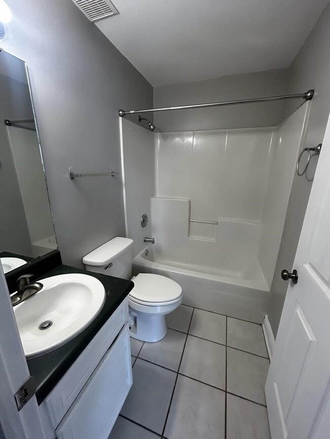 Photo - 3094 Layla St