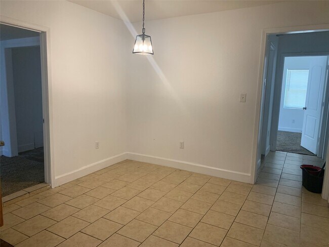 Photo - 10430 Wicklowe St