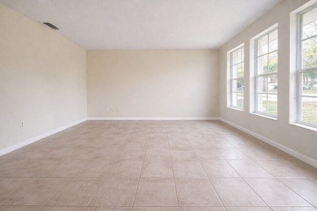 Photo - 633 SE 12th Ct Unit B