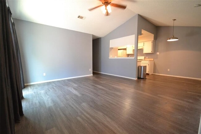 Photo - 16114 Windermere Dr