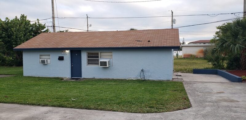 Photo - 3305 Avenue J