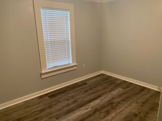 Photo - Updated 3/1 North LC with appliances