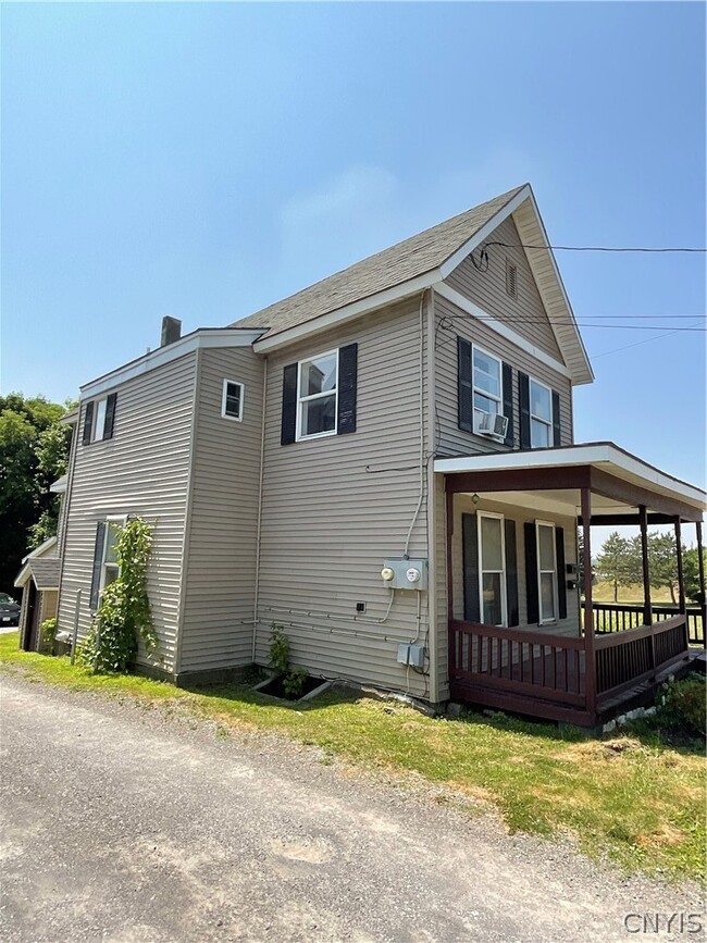 Photo - 377 W Main St