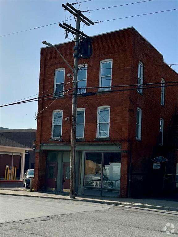 Building Photo - 3 West St Rental