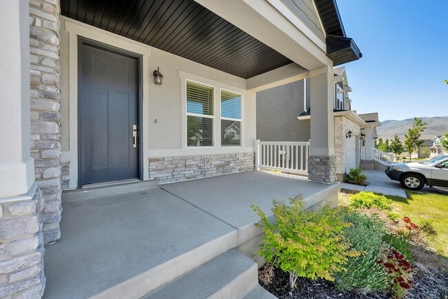 Photo - 106 N Midland Dr
