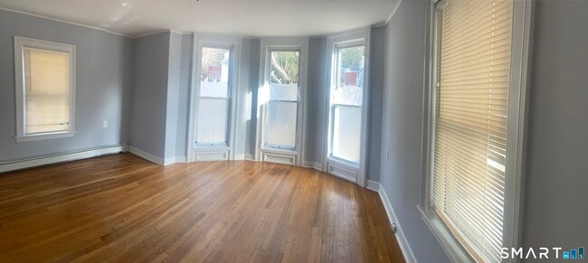 Photo - 739 Frost Rd