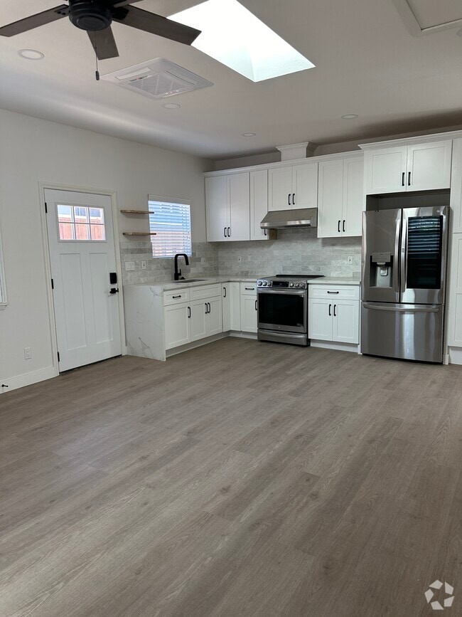 Building Photo - 641 Toyon Ave Rental