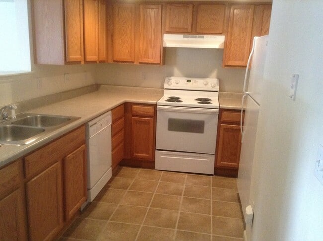 Photo - 323 Arkel Way