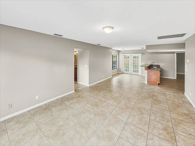 Photo - 784 Ryanwood Dr