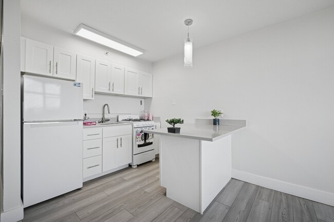 Building Photo - YONO Rental