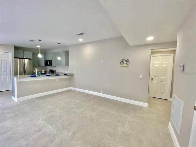 Photo - 8726 Mayflower Rd