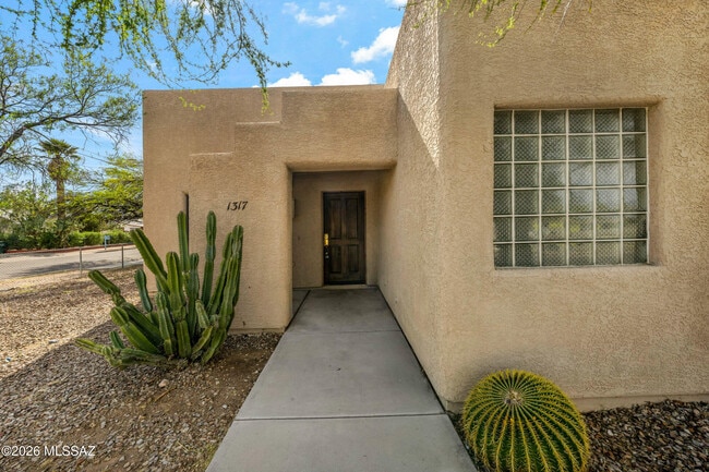 1317 N Howard Blvd