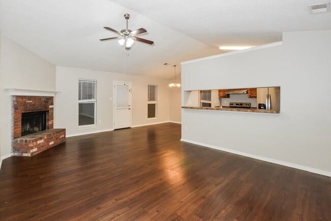 Photo - 10102 Williford Dr