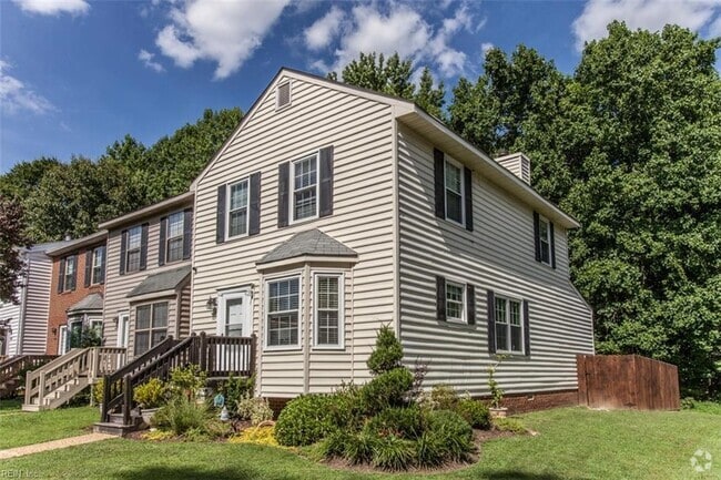 Building Photo - 1678 Skiffes Creek Cir Rental