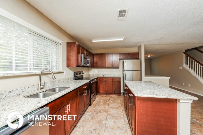 Photo - 3332 Knollcrest Ln