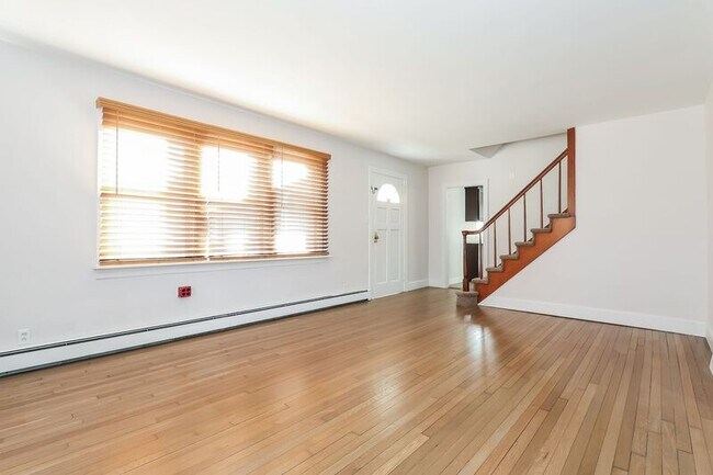 Photo - 525 Lonely Cottage Rd