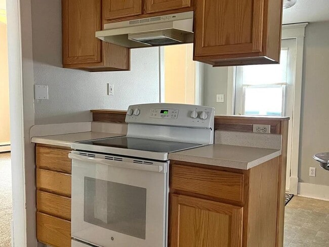 Photo - 819 N 5th St