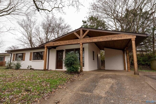 Building Photo - 112 Wilkenson Dr NE