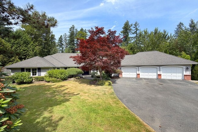 Building Photo - 3bd/2.5ba Redmond Home
