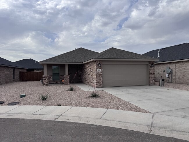 Building Photo - 520 Thicket Dr