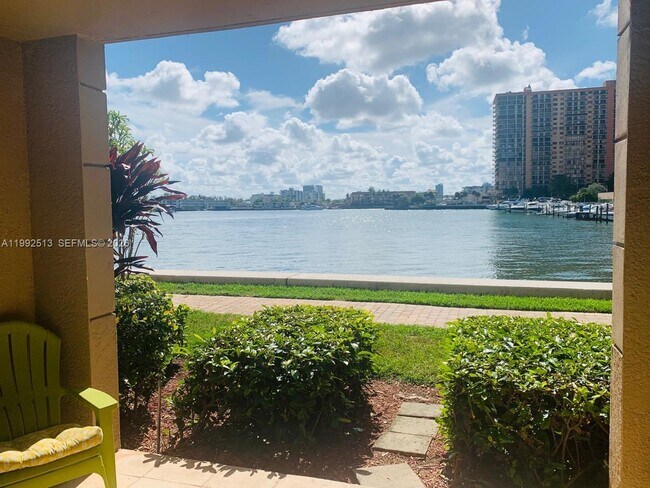 Photo - 17150 N Bay Rd Unidad 2109