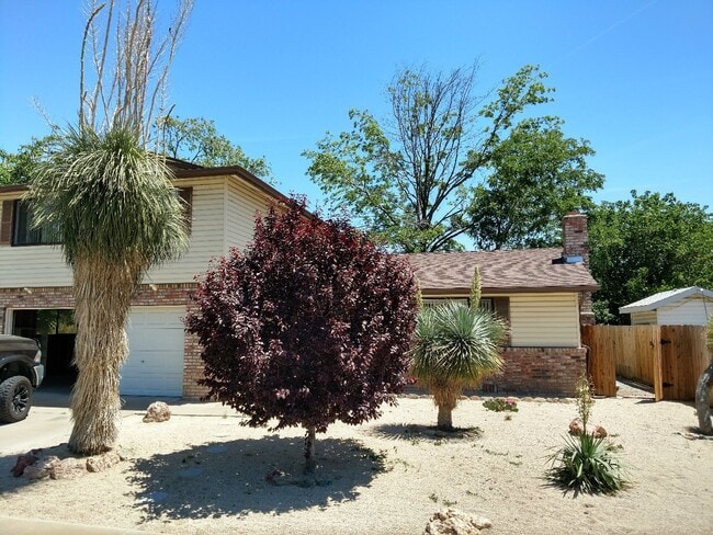 Photo - 2192 Denevi Dr