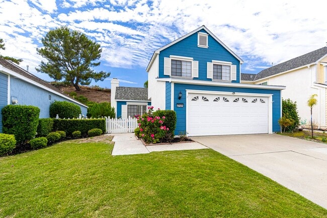 Building Photo - 3 Bedroom home located in the sought-after...