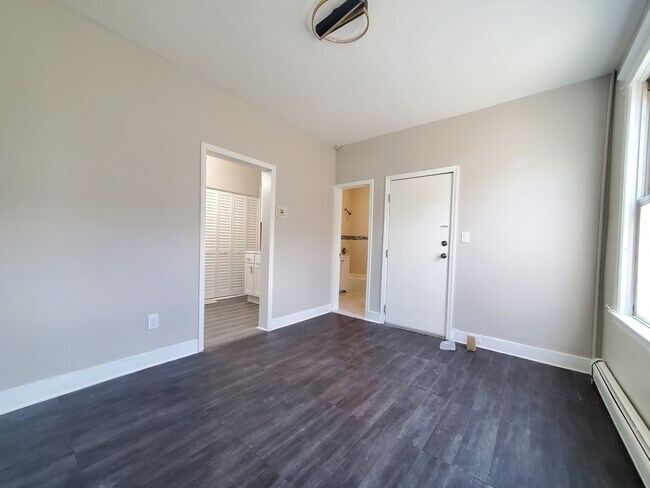 152 Seaview Ave 2R - 150 Seaview Ave Unit 2R