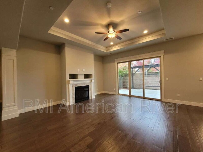 Photo - 8099 Traditions Ct