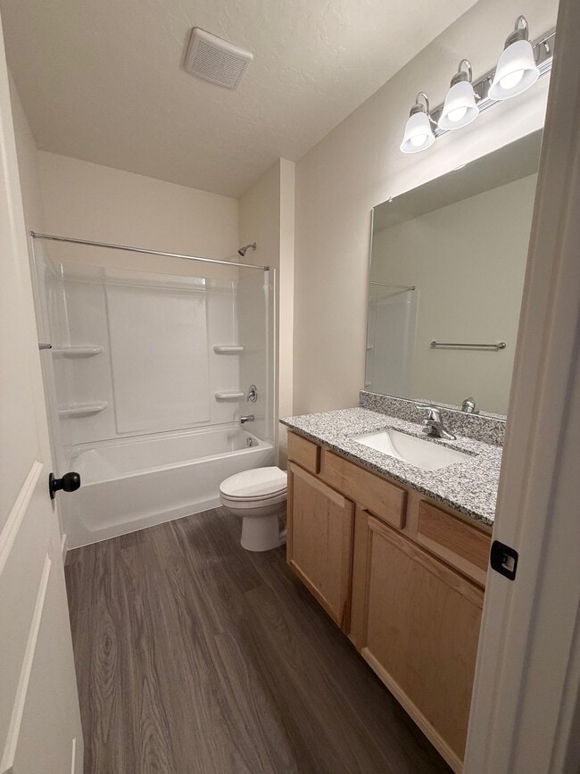 Photo - 5204 S Century Wy