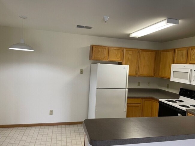 Hollow Creek Apartments