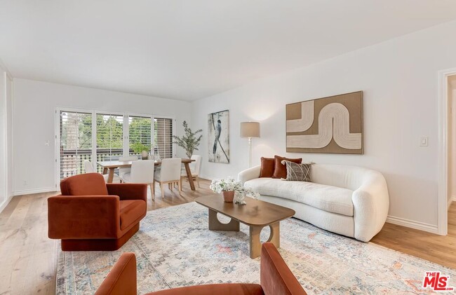 5625 Cambridge Way Unidad 203