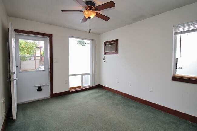 Photo - geach01 Unit 6628