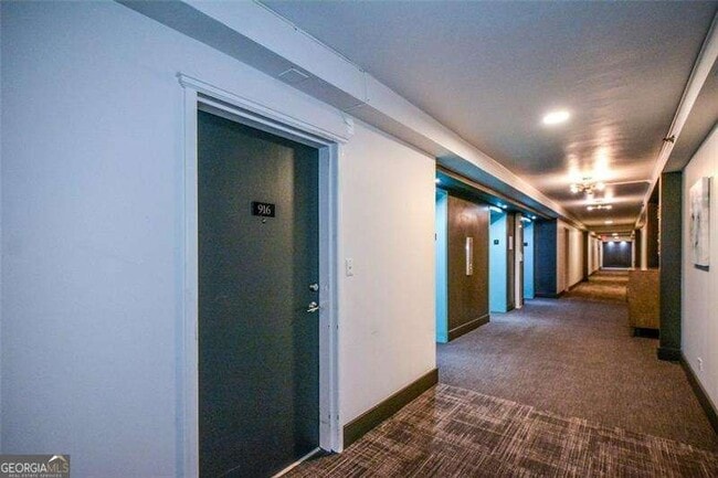 Photo - 620 Peachtree St NE Unidad 916