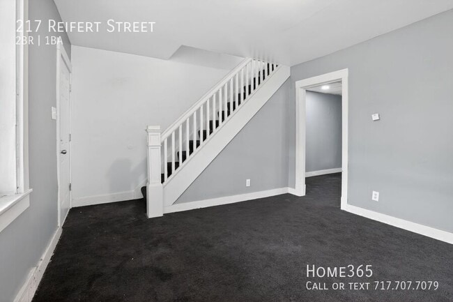 Photo - 217 Reifert St
