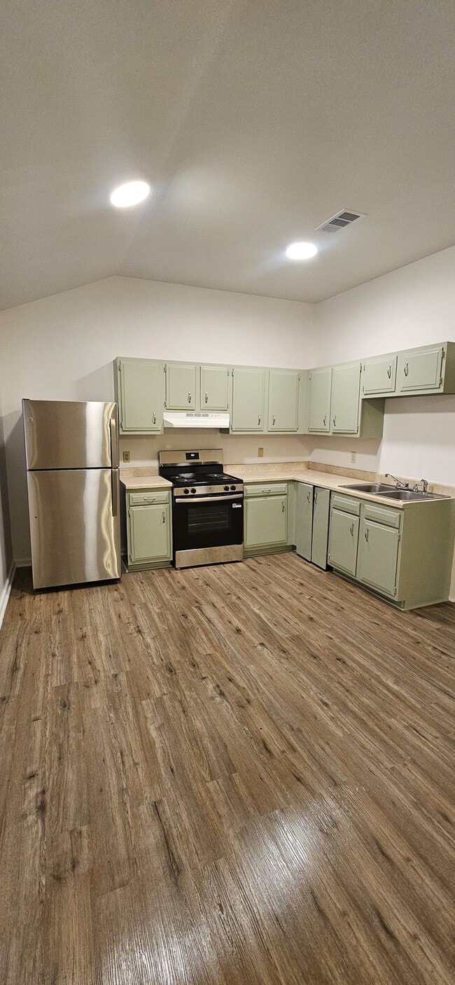 Photo - 285 Hickory Rd Unit 1