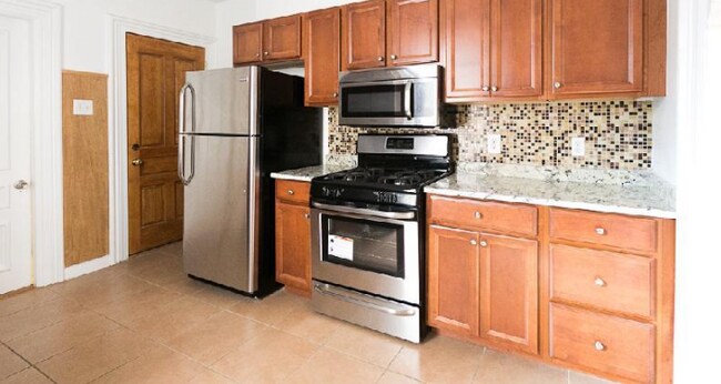 Building Photo - 7 Greenmount St Unit 2 Rental