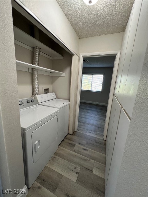 Building Photo - 1009 Willow Tree Dr Unit D Rental