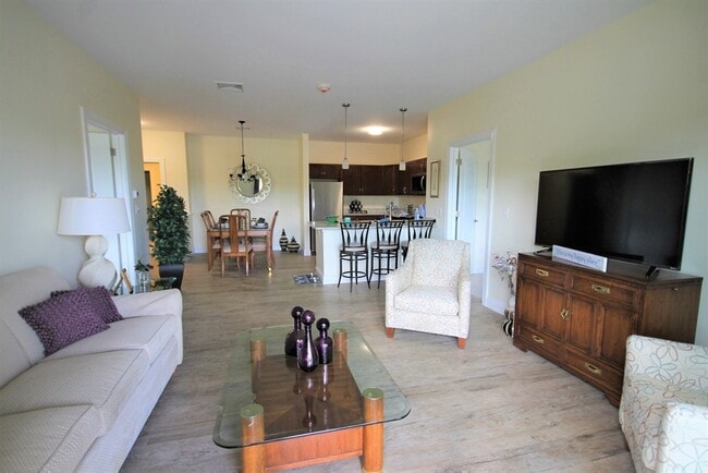 Building Photo - 2 Regency Village Way Unit 104 Rental