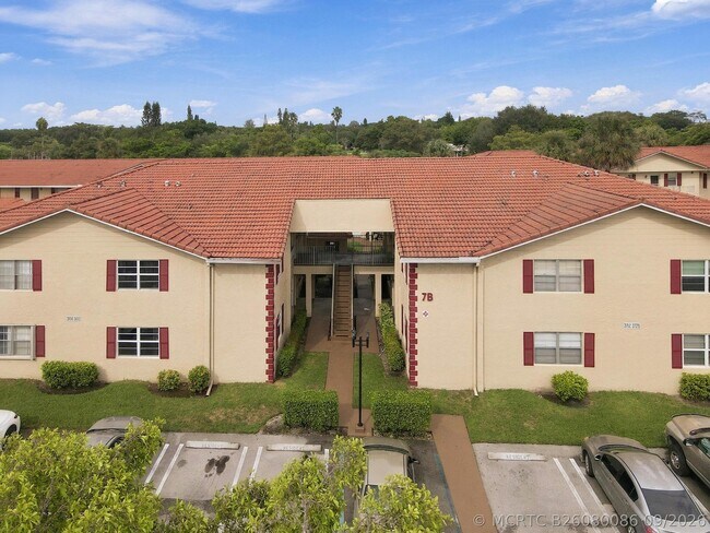 3668 N University Dr Unit D-7