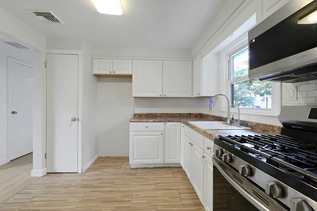 Photo - 130 Mt Vernon St