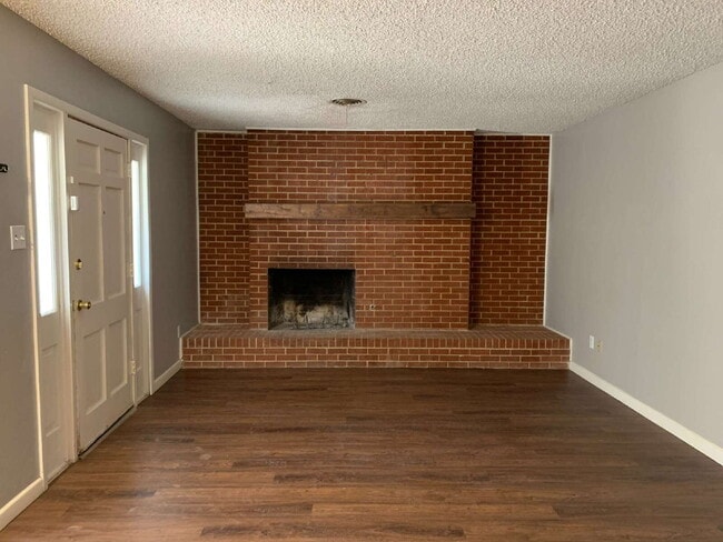 Photo - Cute Cottage Style Duplex in Great Location