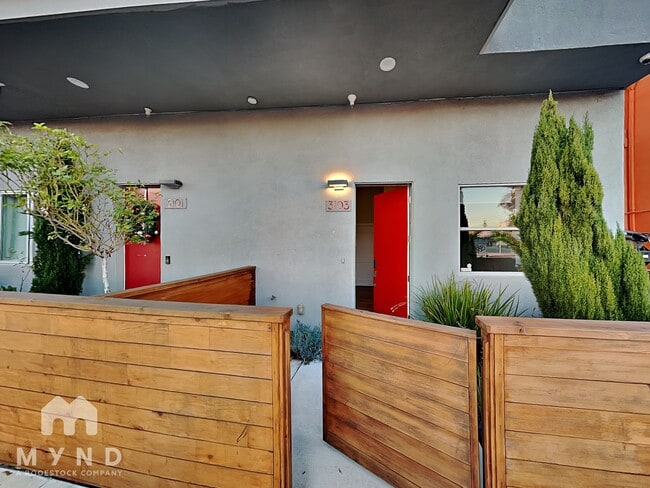 Building Photo - 3103 35th Ave