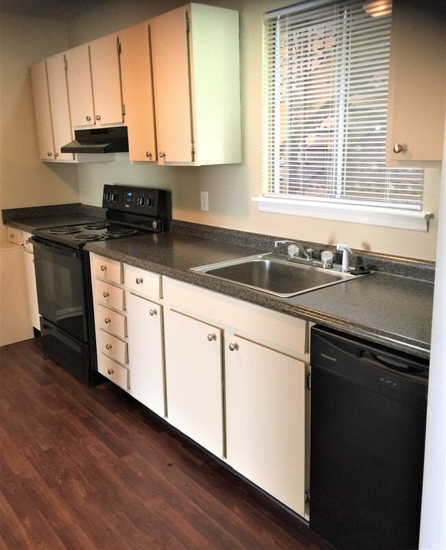 Photo - Chateau Royale West